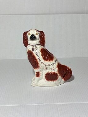 Vintage Staffordshire Spaniel Figurine